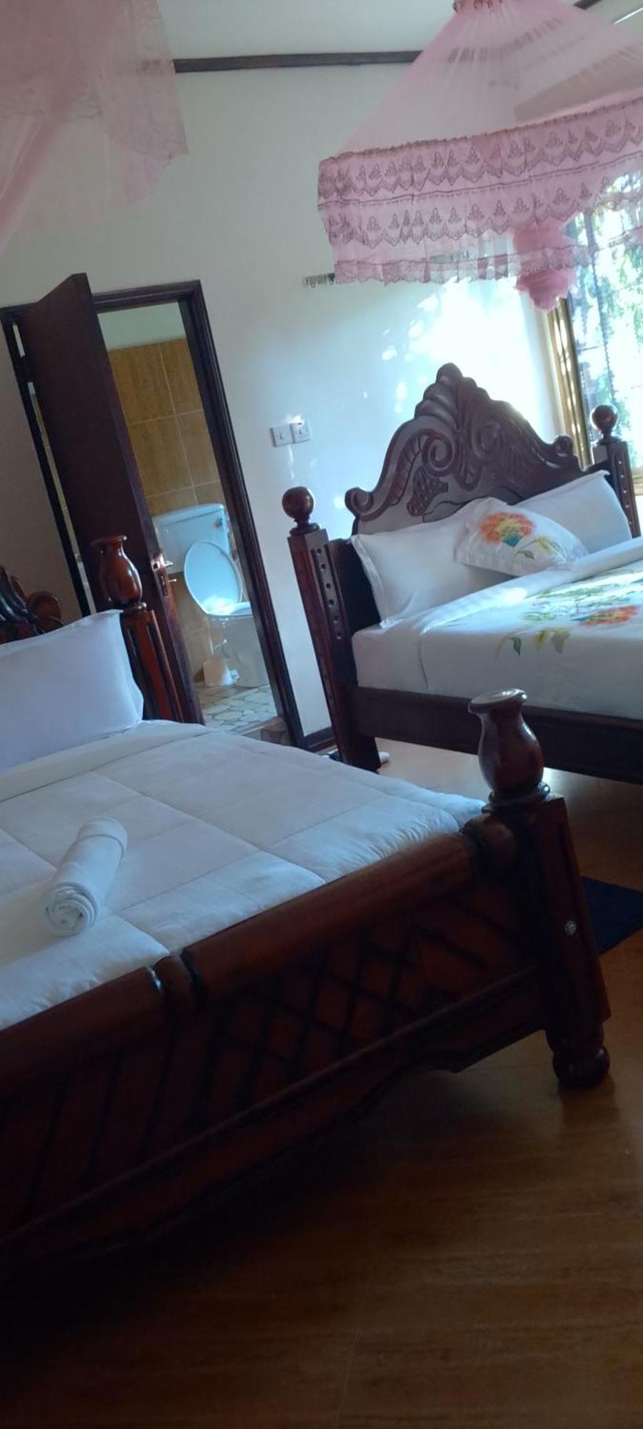 Discovery Courts Hotel Entebbe Eksteriør bilde