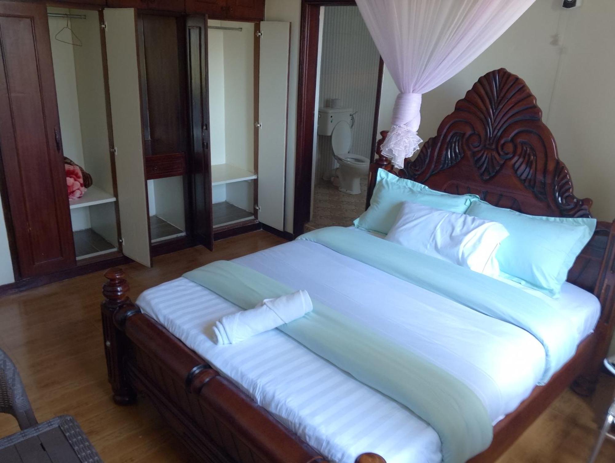 Discovery Courts Hotel Entebbe Eksteriør bilde